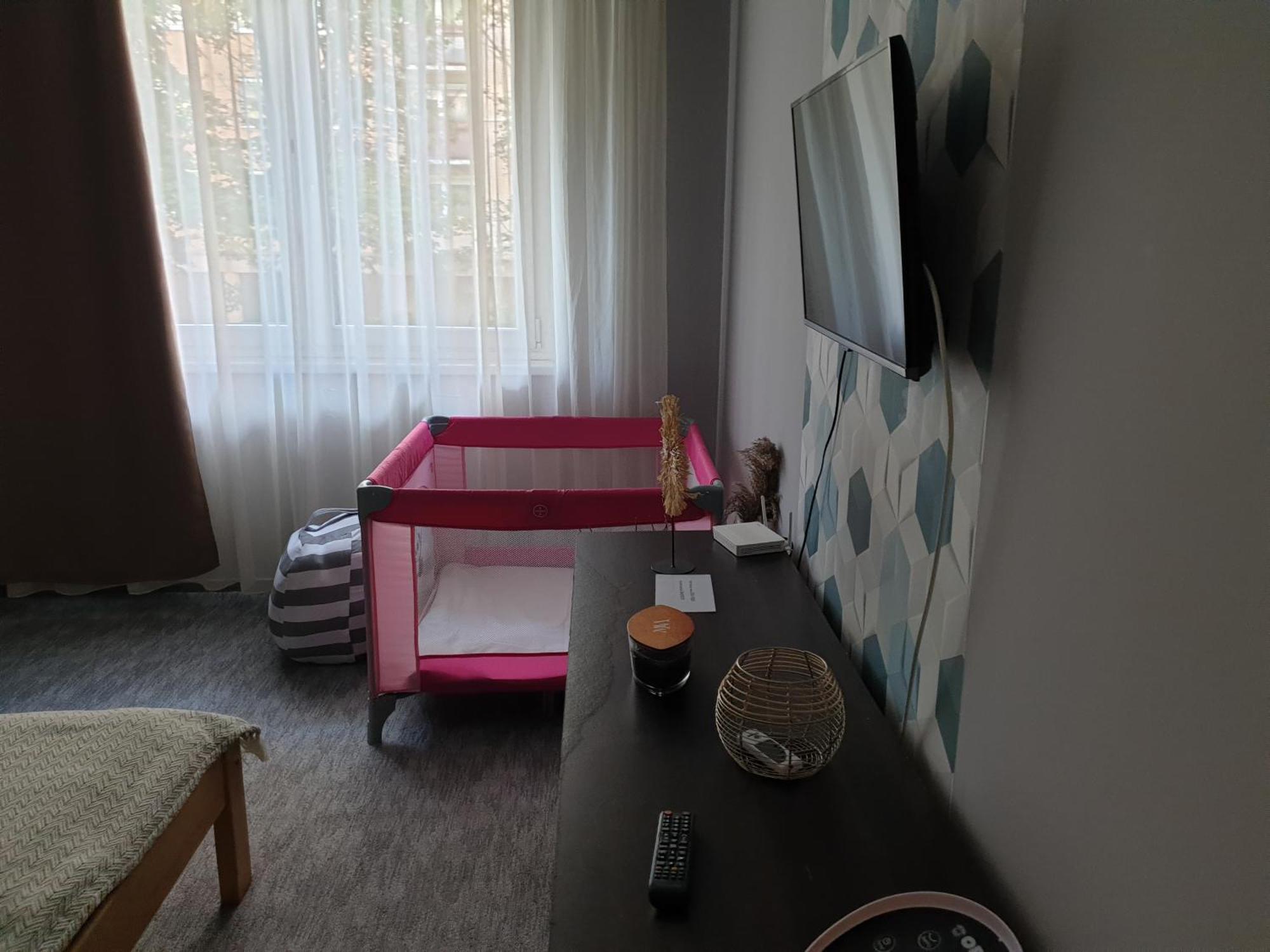 Dora Apartman Best Location & Free Parking Debrecen Buitenkant foto